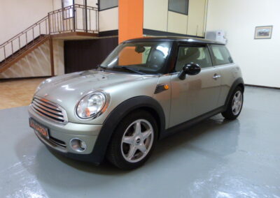 MINI COOPER 1.6i R56