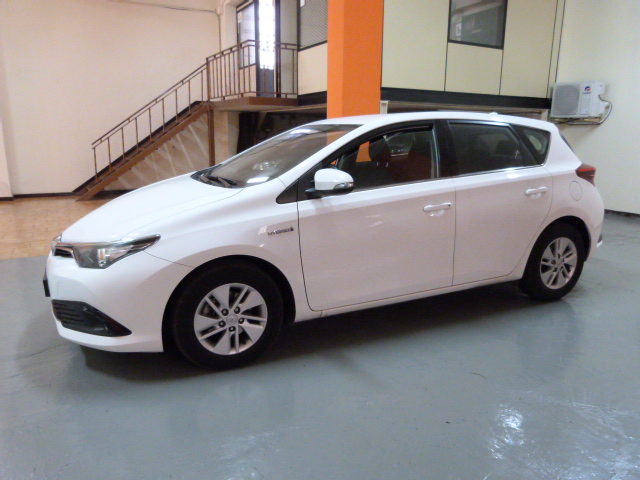 TOYOTA AURIS 1.8i HYBRID ACTIVE     VENDIDO