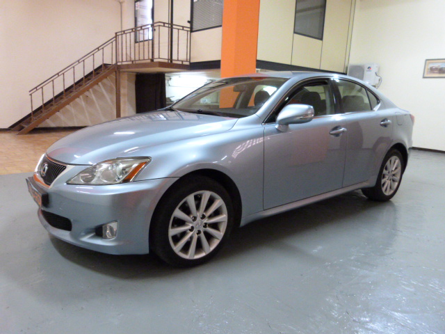 LEXUS IS 220d PREMIUM     VENUT