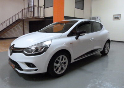 RENAULT CLIO TCE ENERGY LIMITED  11.800€