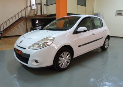 RENAULT CLIO 1.5 DCI AUTHENTIQUE   5.700€